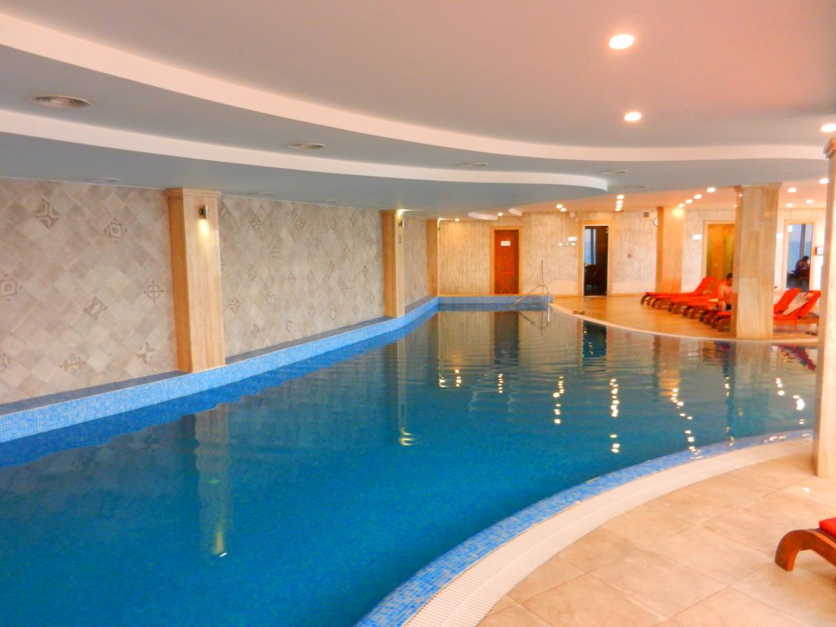 Mimino Apartment Deluxe First Line Batumi Bagian luar foto
