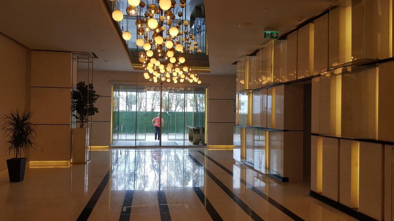 Mimino Apartment Deluxe First Line Batumi Bagian luar foto