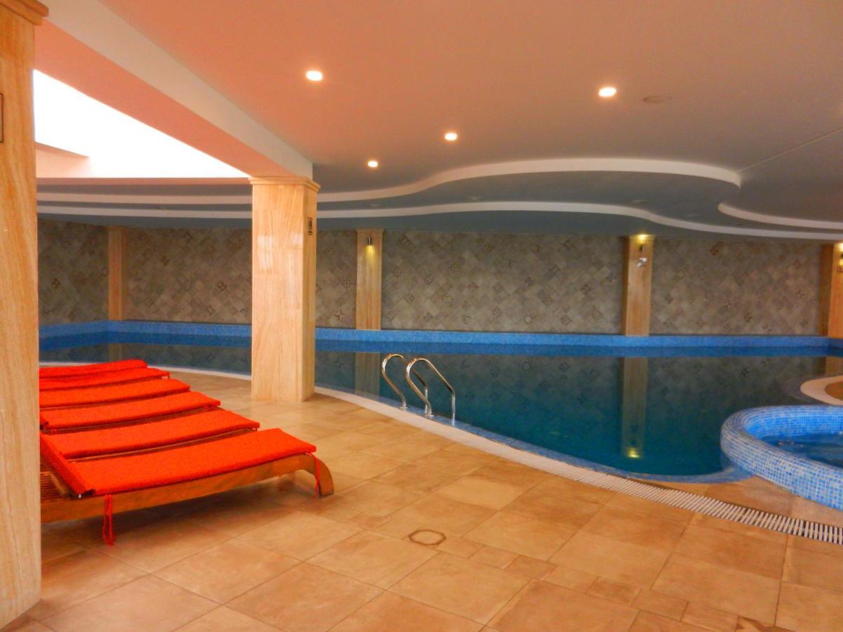 Mimino Apartment Deluxe First Line Batumi Bagian luar foto